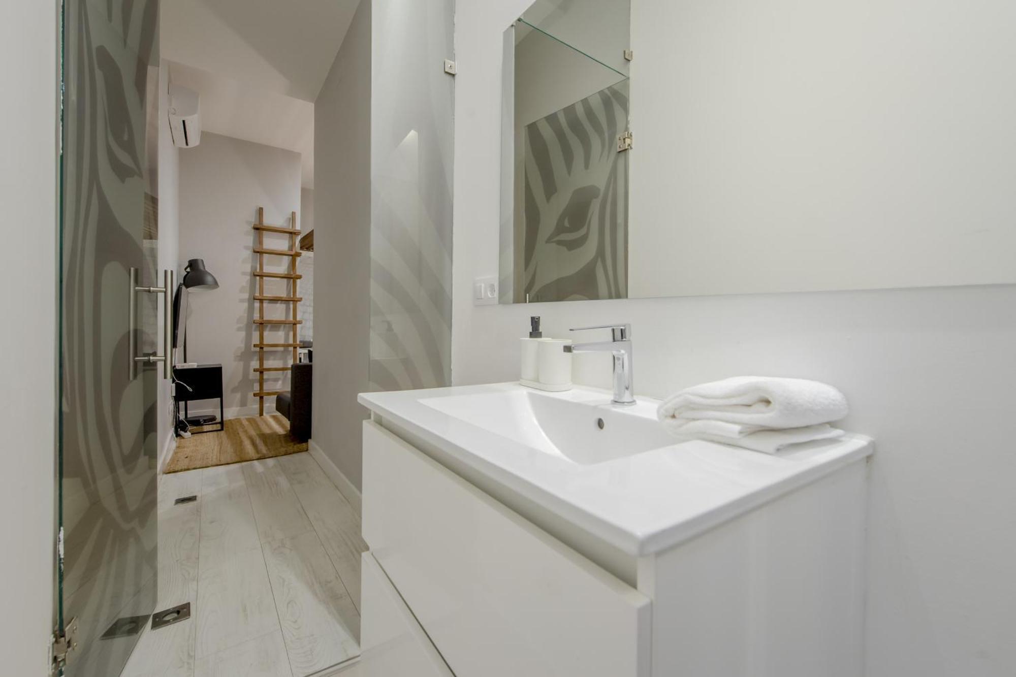 Apt Con Estilo - 5Pax En Zona Tirso-Centro E1 马德里 外观 照片