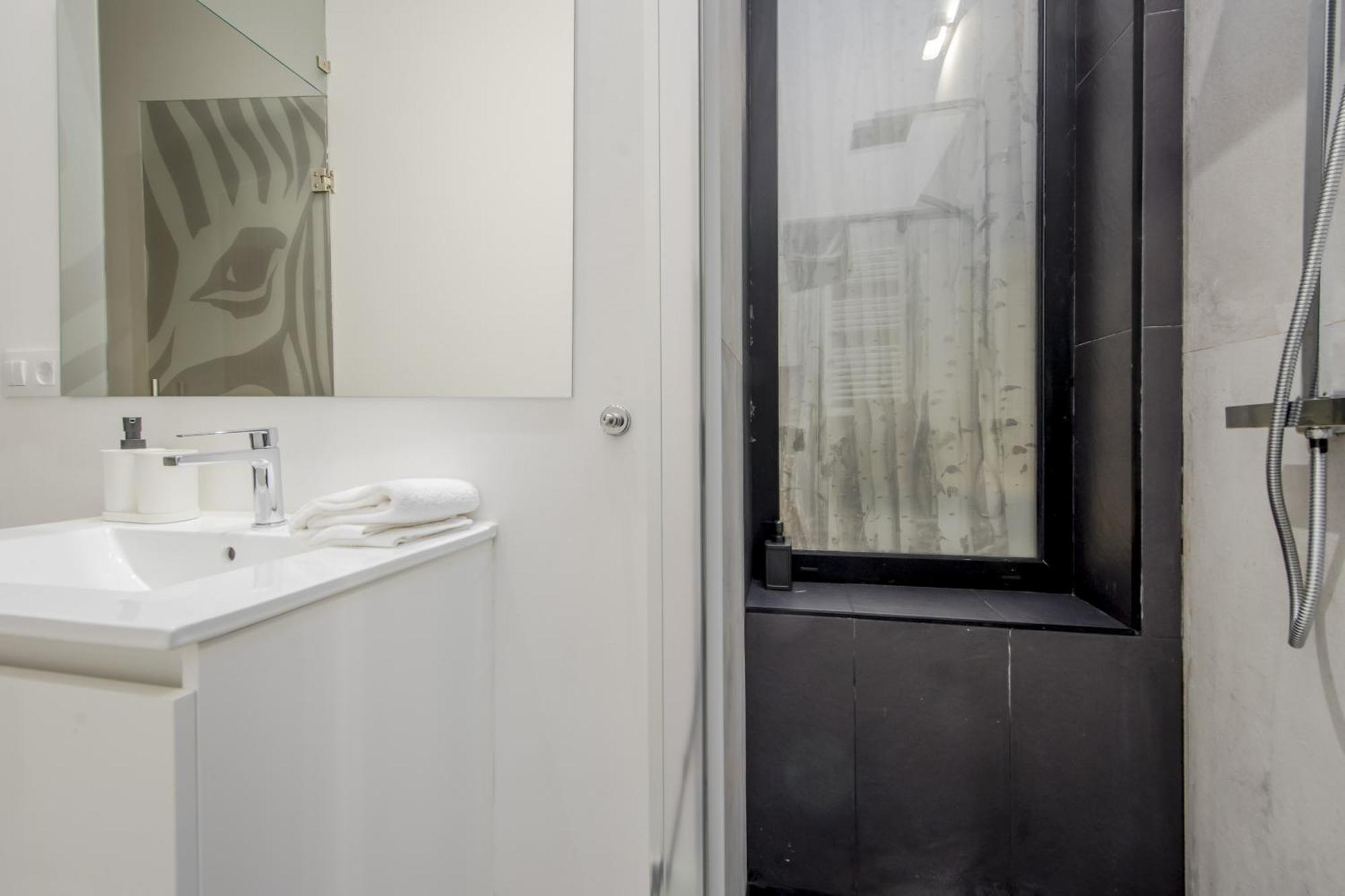 Apt Con Estilo - 5Pax En Zona Tirso-Centro E1 马德里 外观 照片